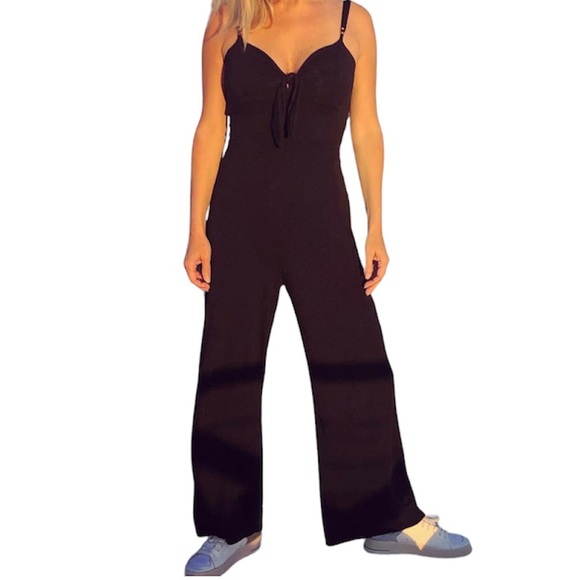 Black Jumpsuit Hourglass Wide Leg NWT - Picture 2 of 6